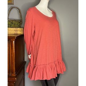 LOGO by Lori Goldstein : pink ruffled hem knit top